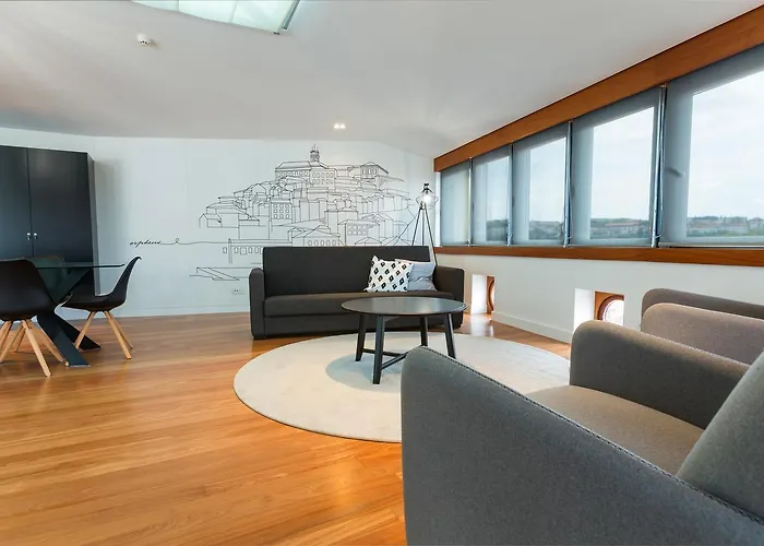 Orpheus - Isabel De Aragao - Unesco Heritage Coïmbre